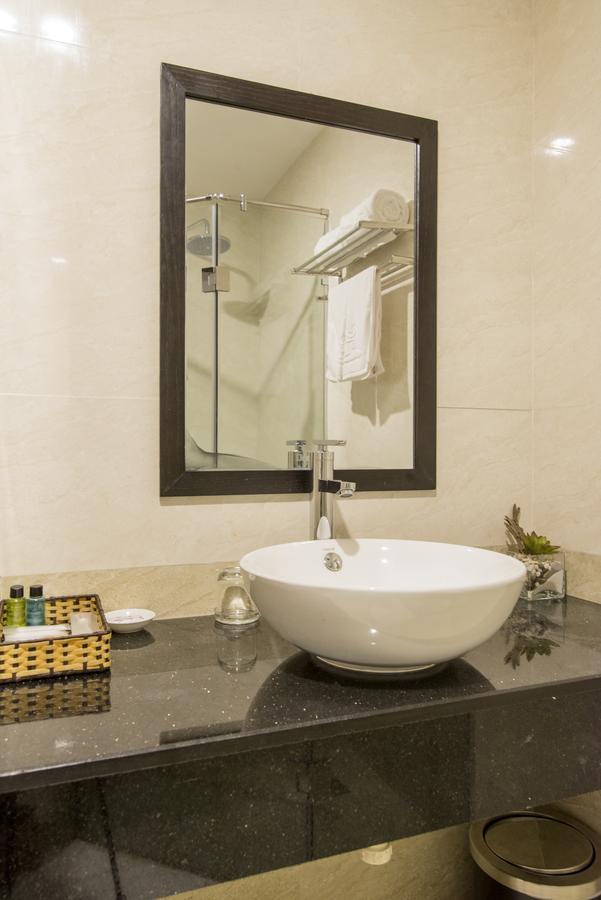 Dana Marina Boutique Hotel Дананг Екстер'єр фото