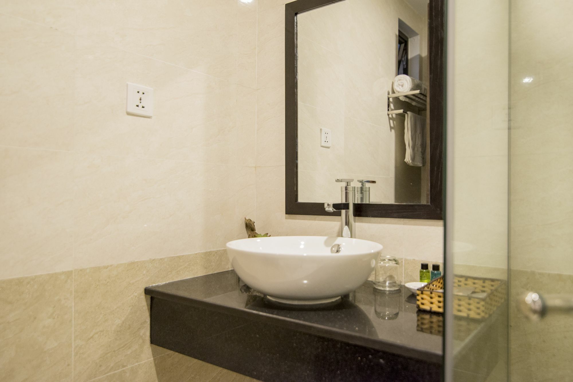 Dana Marina Boutique Hotel Дананг Екстер'єр фото